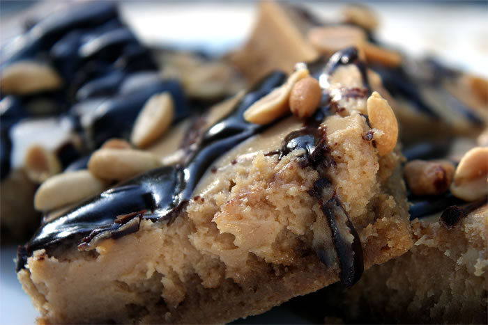 Peanut-butter-cheesecake-slice