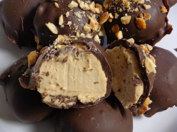 4-Ingredient-Peanut-Butter-Cheesecake-Balls-6